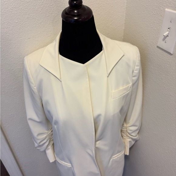 Elizabeth And James Cream Scrunch Sleeve Blazer Long Line 8 - Picture 6 of 12